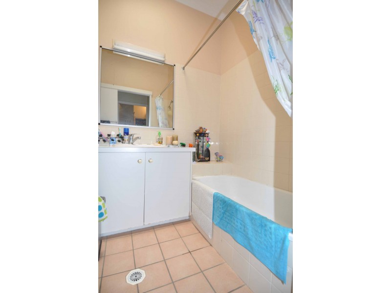 Unit 5, 37 Hackett Terrace, Charters Towers QLD 4820