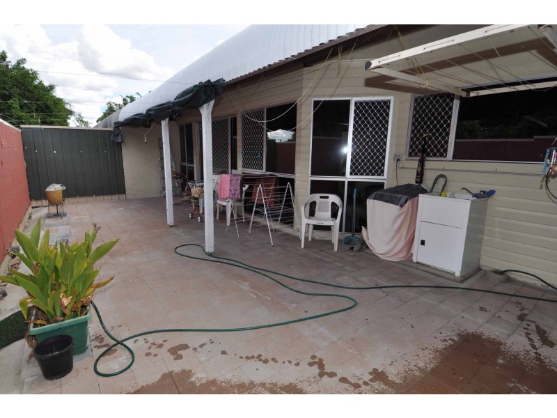 Unit 5, 37 Hackett Terrace, Charters Towers QLD 4820