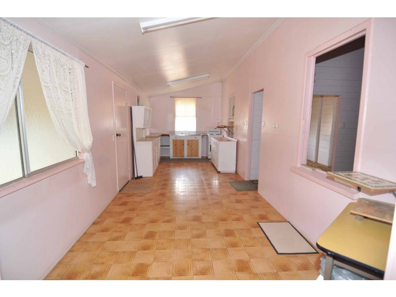 2 Craven Street, Charters Towers QLD 4820