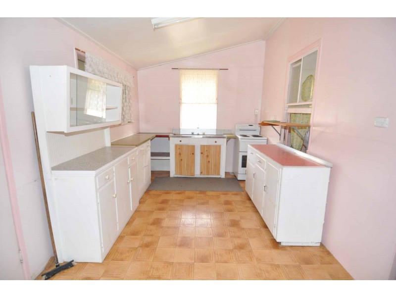 2 Craven Street, Charters Towers QLD 4820