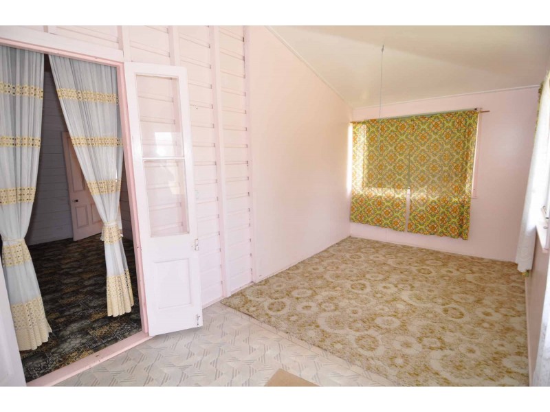 2 Craven Street, Charters Towers QLD 4820