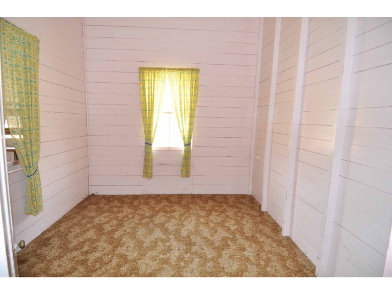 2 Craven Street, Charters Towers QLD 4820