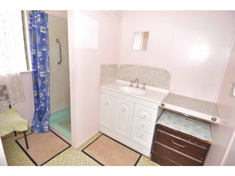 2 Craven Street, Charters Towers QLD 4820