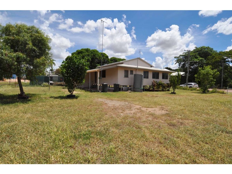 2 Craven Street, Charters Towers QLD 4820