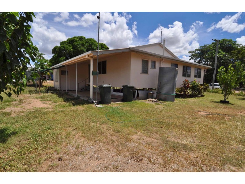 2 Craven Street, Charters Towers QLD 4820