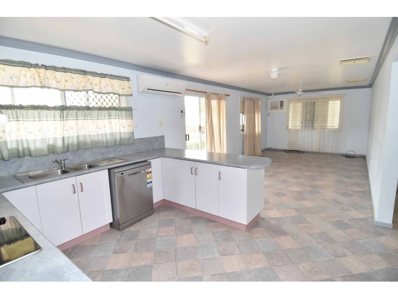 11 Anderson Lane, Queenton QLD 4820