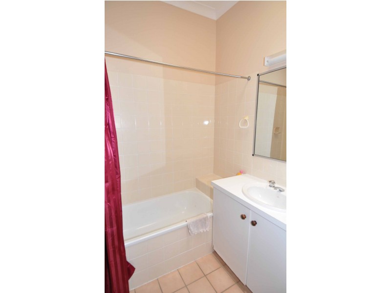 Unit 6, 37 Hackett Terrace, Richmond Hill QLD 4820