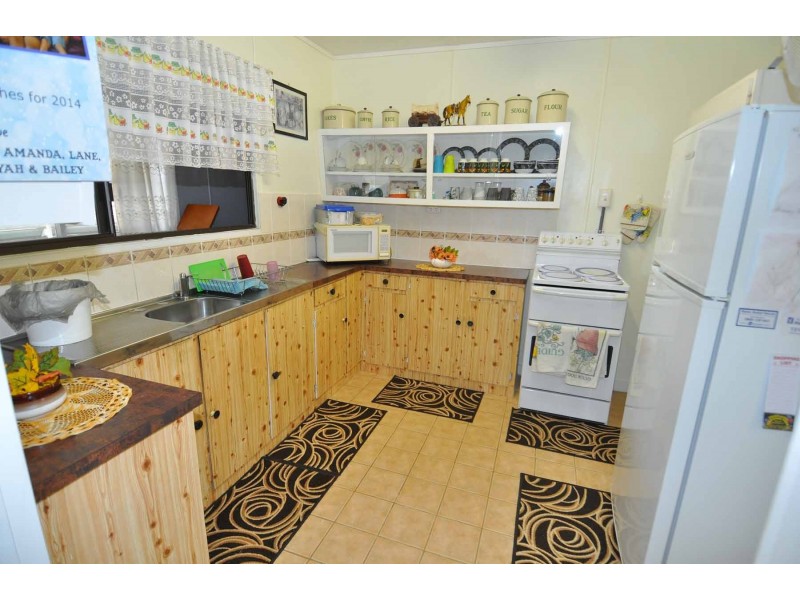 52 Mill Street, Pentland QLD 4816