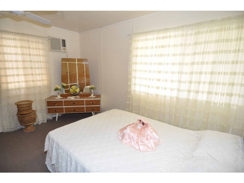 52 Mill Street, Pentland QLD 4816