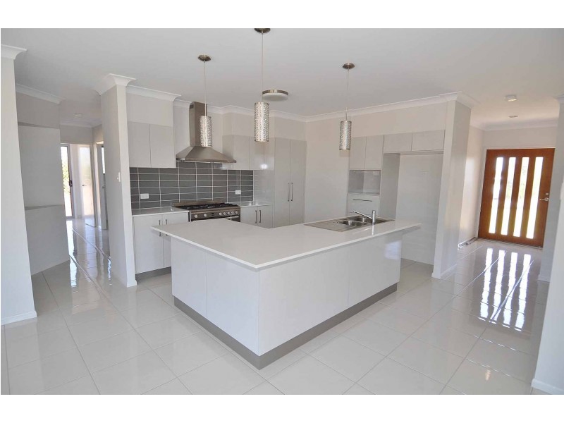 9 Hilltop Court, Charters Towers QLD 4820