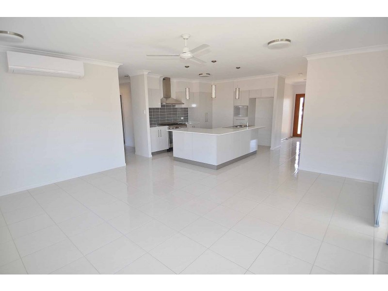 9 Hilltop Court, Charters Towers QLD 4820