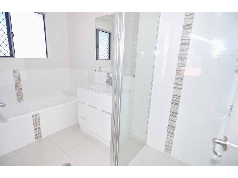 9 Hilltop Court, Charters Towers QLD 4820