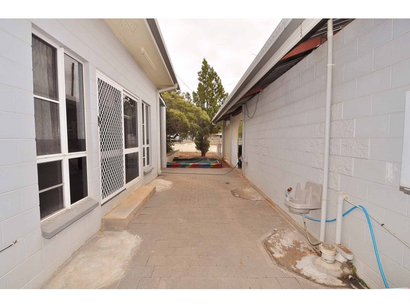 30 Aplin Street, Charters Towers QLD 4820