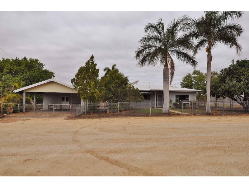 30 Aplin Street, Charters Towers QLD 4820