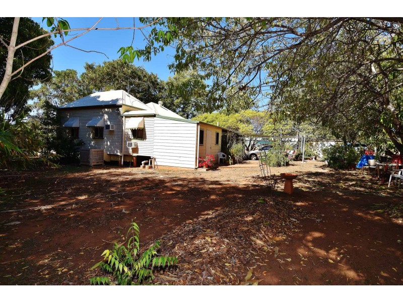 24 Manners Street, Richmond Hill QLD 4820