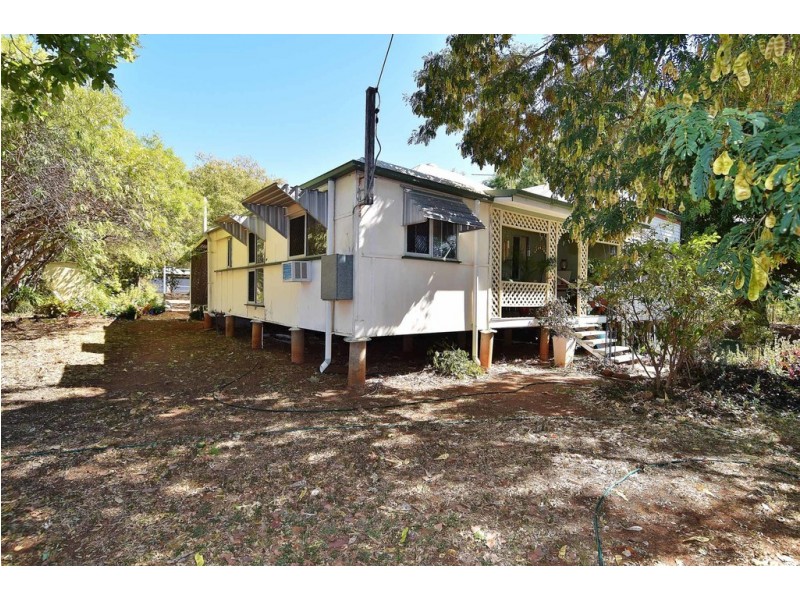 24 Manners Street, Richmond Hill QLD 4820
