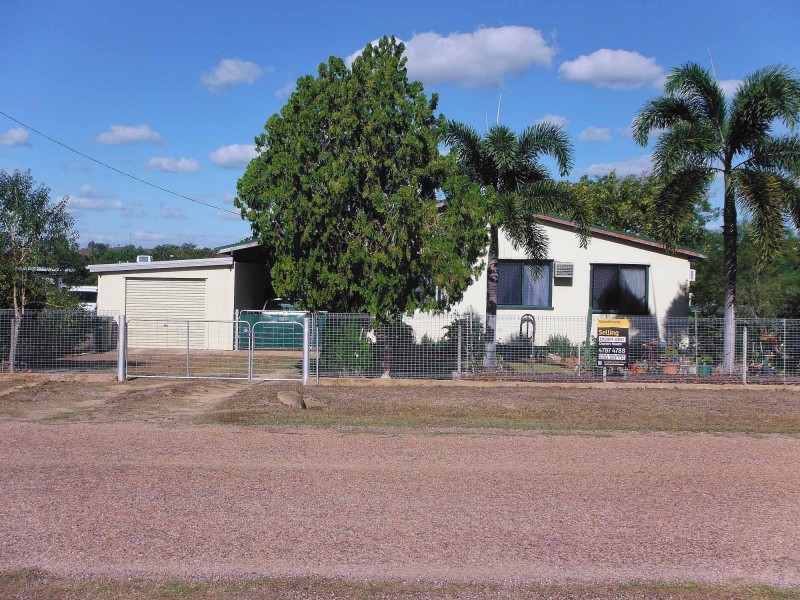 62 Raven Street, Ravenswood QLD 4816