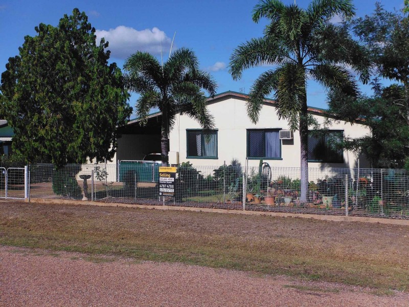 62 Raven Street, Ravenswood QLD 4816