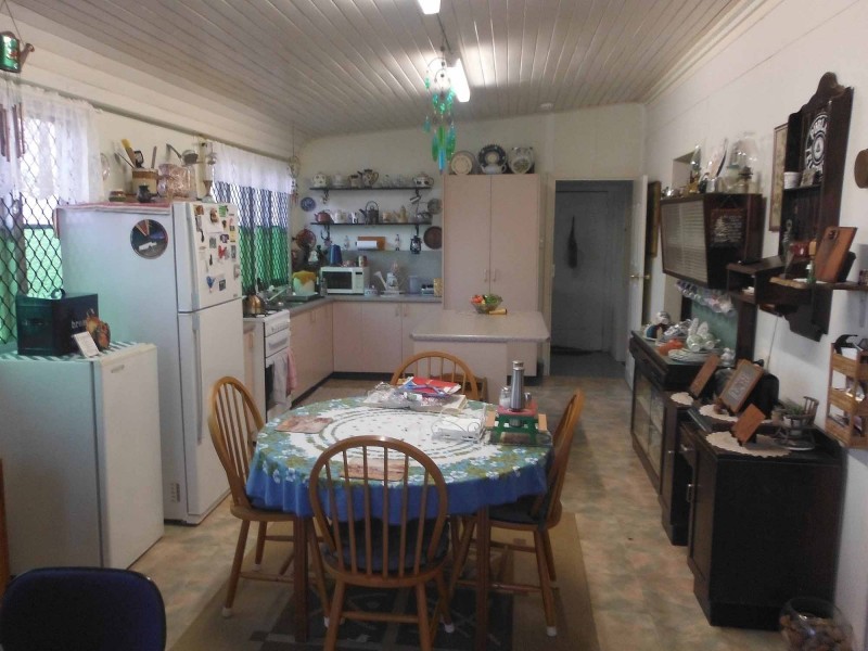 62 Raven Street, Ravenswood QLD 4816