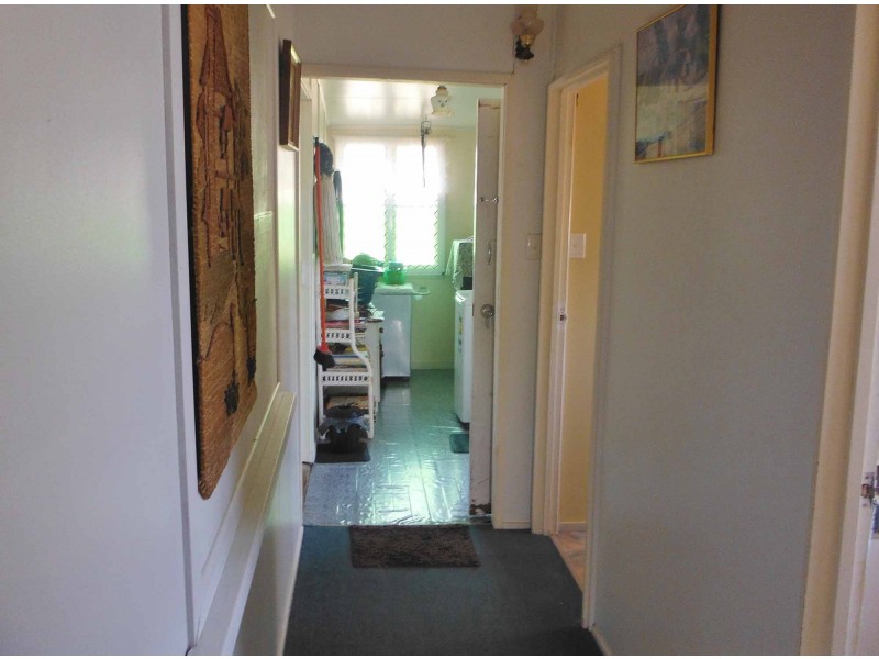 62 Raven Street, Ravenswood QLD 4816