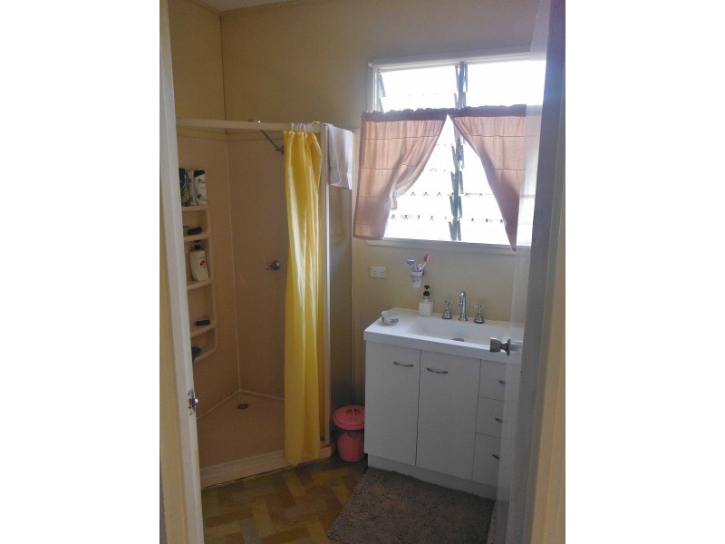 62 Raven Street, Ravenswood QLD 4816