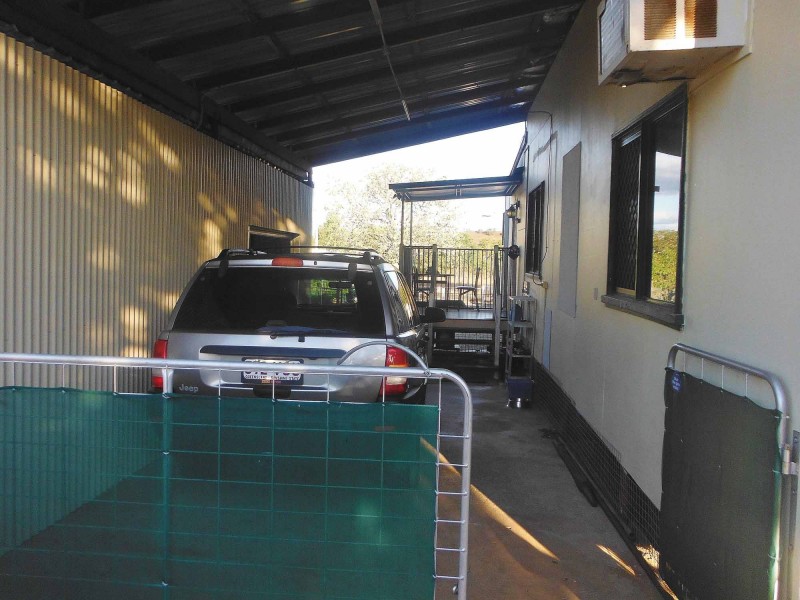 62 Raven Street, Ravenswood QLD 4816