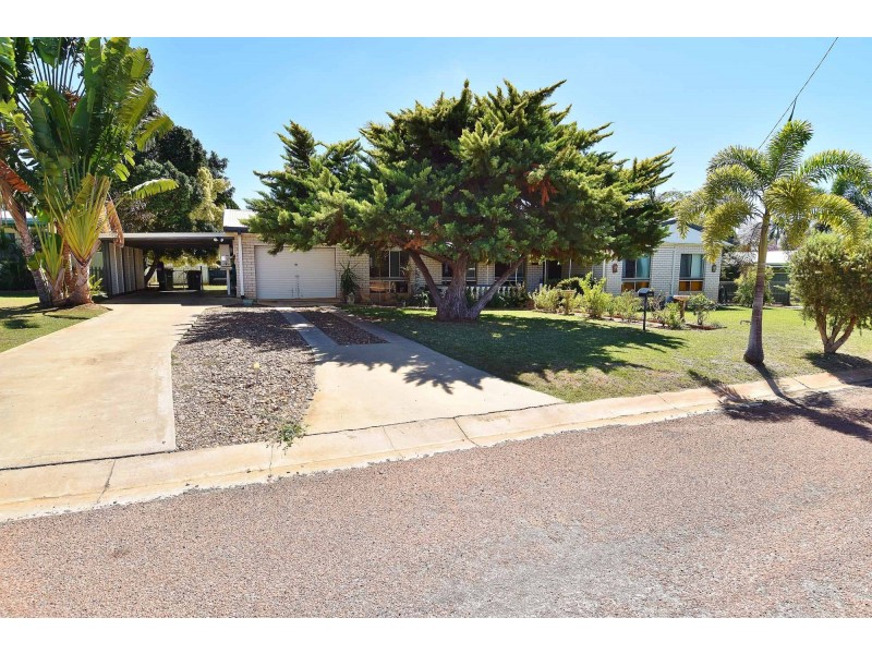 4 McDougall Close, Richmond Hill QLD 4820