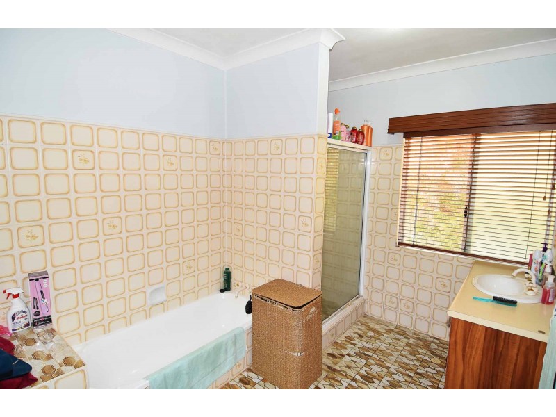 4 McDougall Close, Richmond Hill QLD 4820