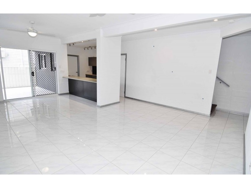 4/15 Ryan Street, Charters Towers QLD 4820