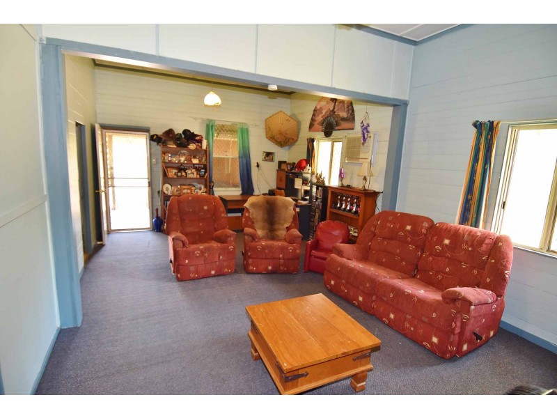 1 Bluff Road, Queenton QLD 4820