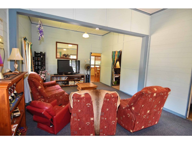 1 Bluff Road, Queenton QLD 4820