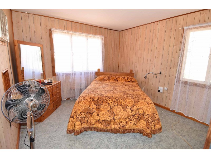 22 Mackay Street, Pentland QLD 4816