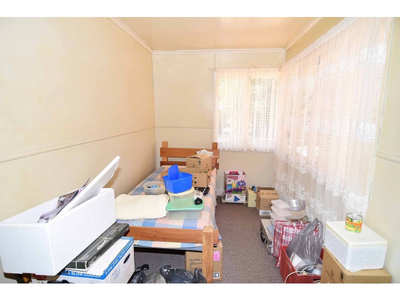 22 Mackay Street, Pentland QLD 4816
