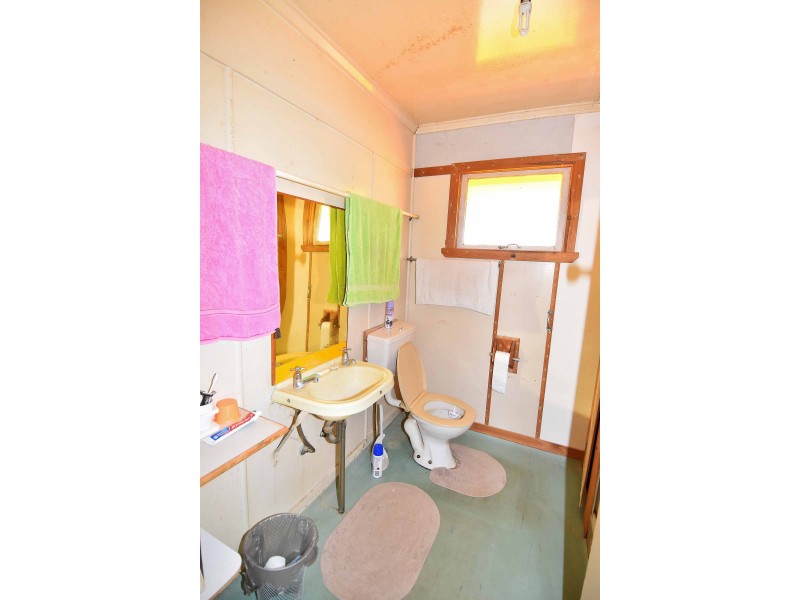 22 Mackay Street, Pentland QLD 4816