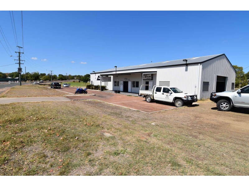 14 Boundary Street, Charters Towers City QLD 4820