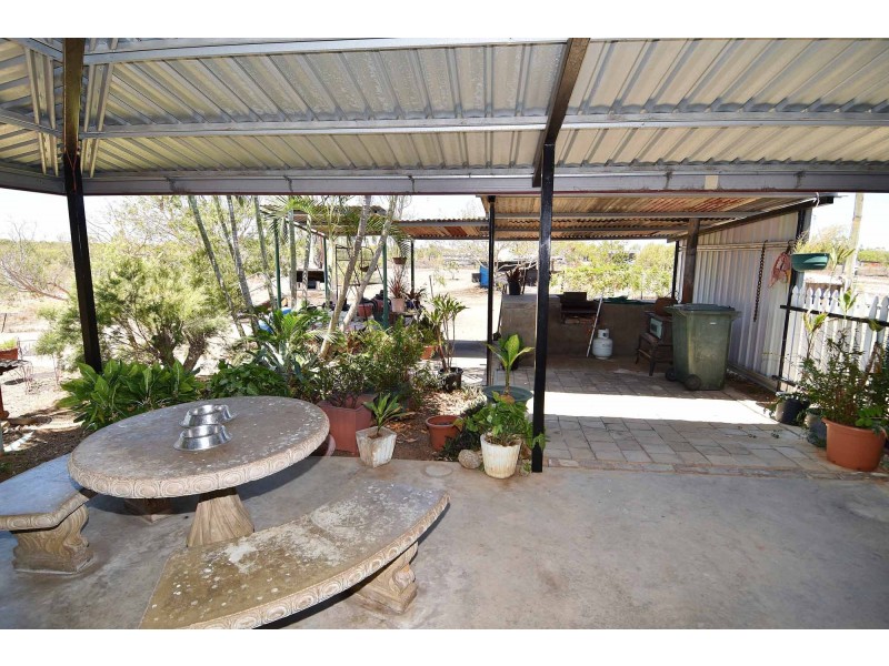 20 Davis Street, Charters Towers QLD 4820