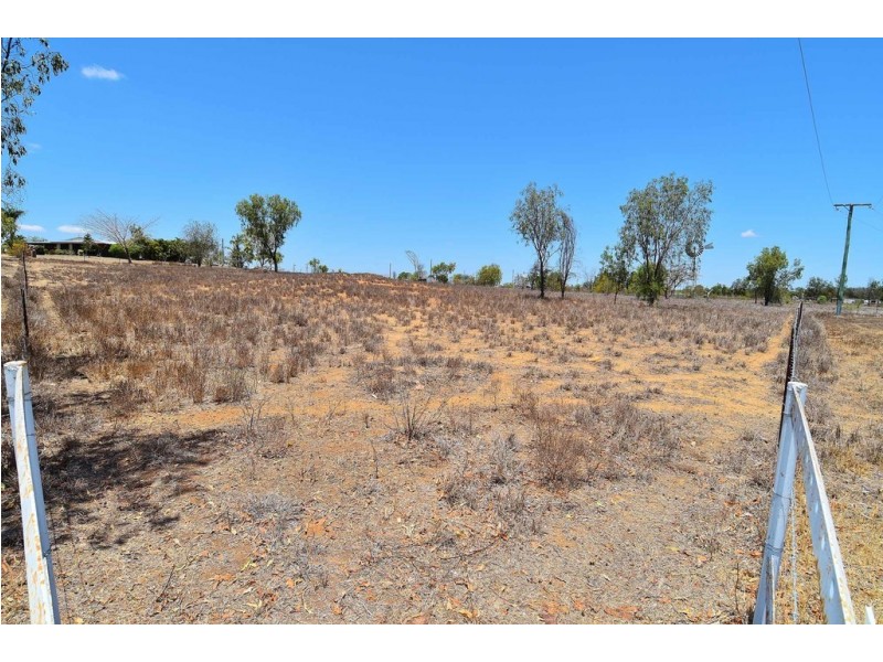 20 Davis Street, Charters Towers QLD 4820