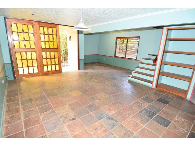 16 Aplin Street, Charters Towers City QLD 4820