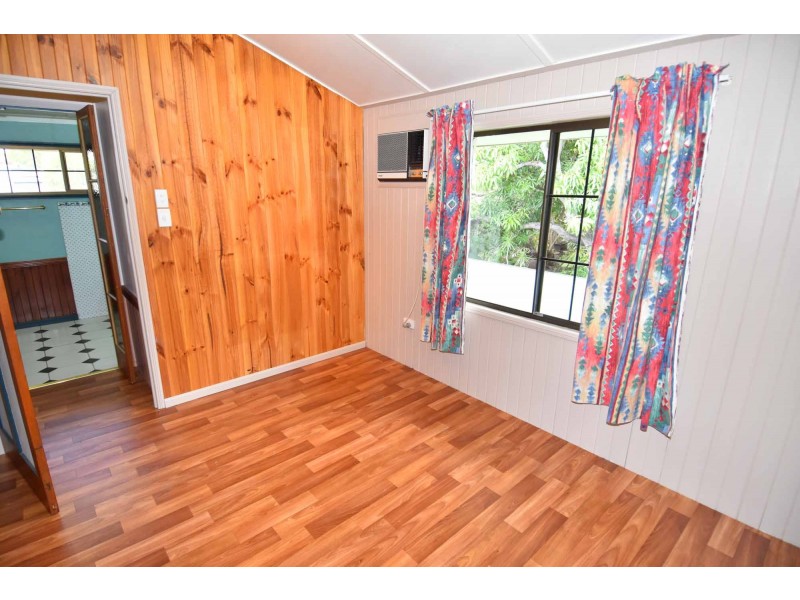 16 Aplin Street, Charters Towers City QLD 4820