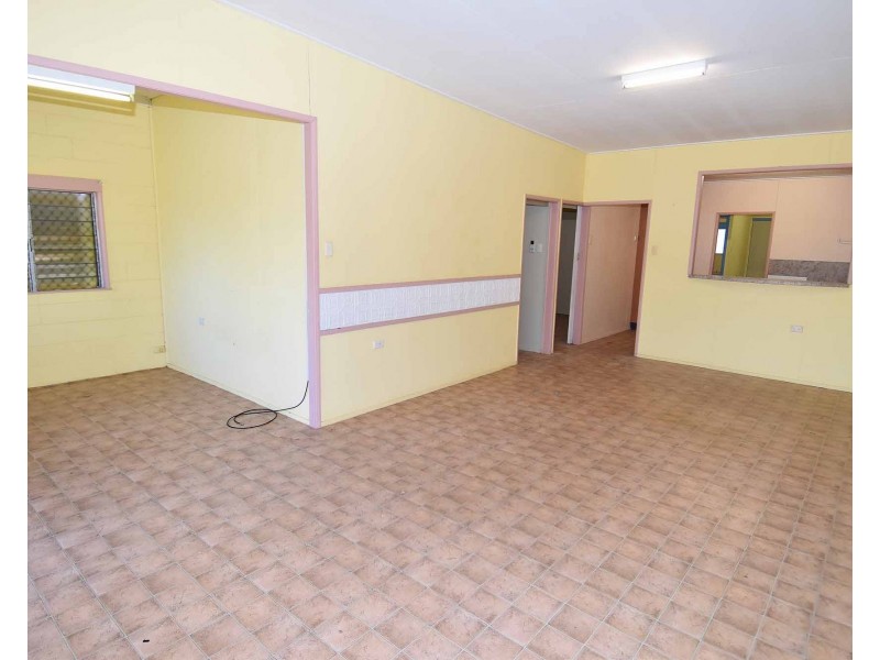 10 School Street, Charters Towers City QLD 4820