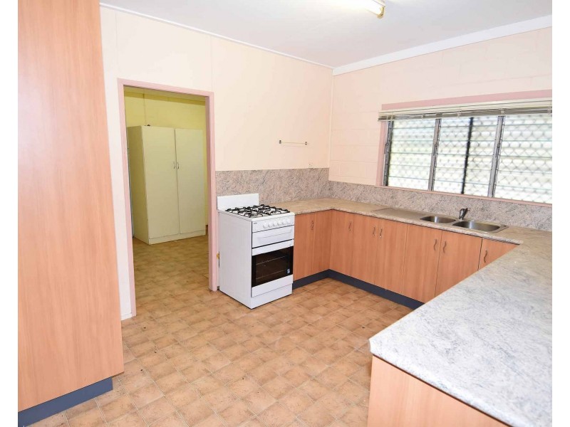 10 School Street, Charters Towers City QLD 4820