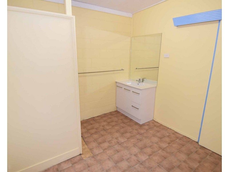 10 School Street, Charters Towers City QLD 4820