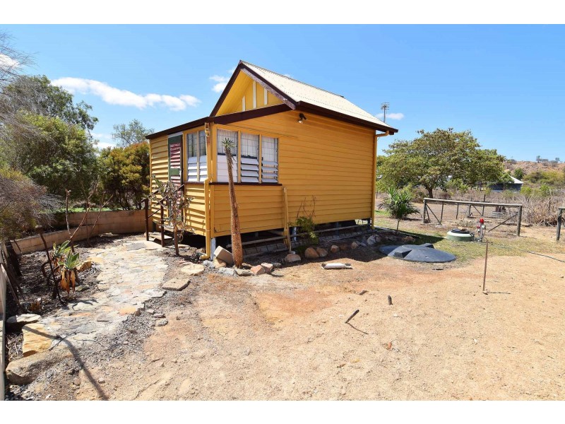 9 Wilson Street, Charters Towers QLD 4820