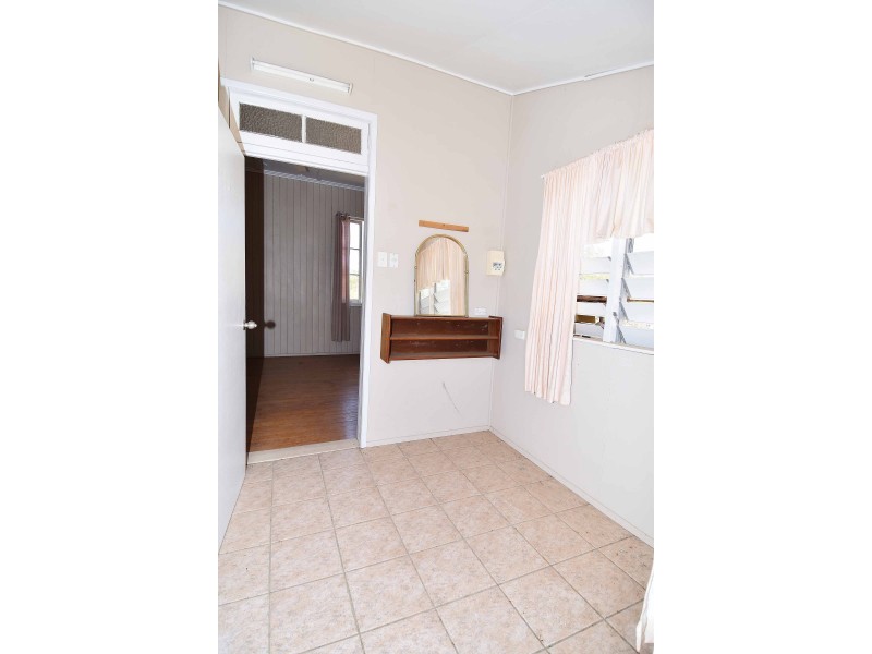 9 Wilson Street, Charters Towers QLD 4820