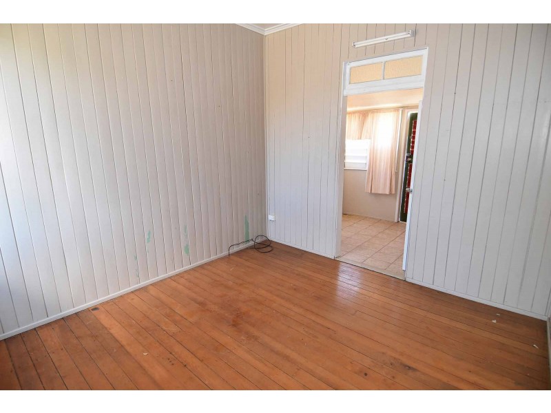 9 Wilson Street, Charters Towers QLD 4820