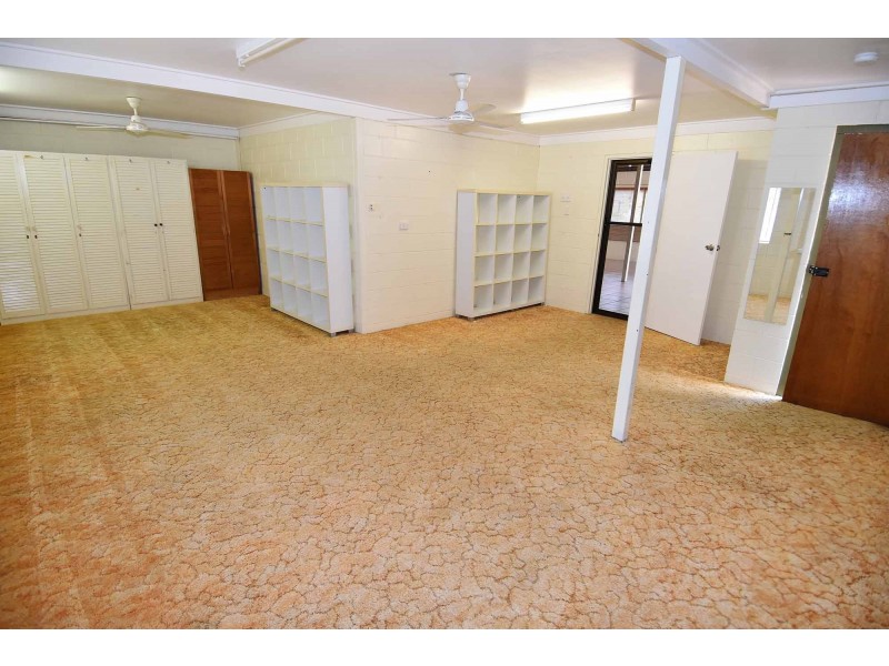 17 Oxford Street, Charters Towers QLD 4820