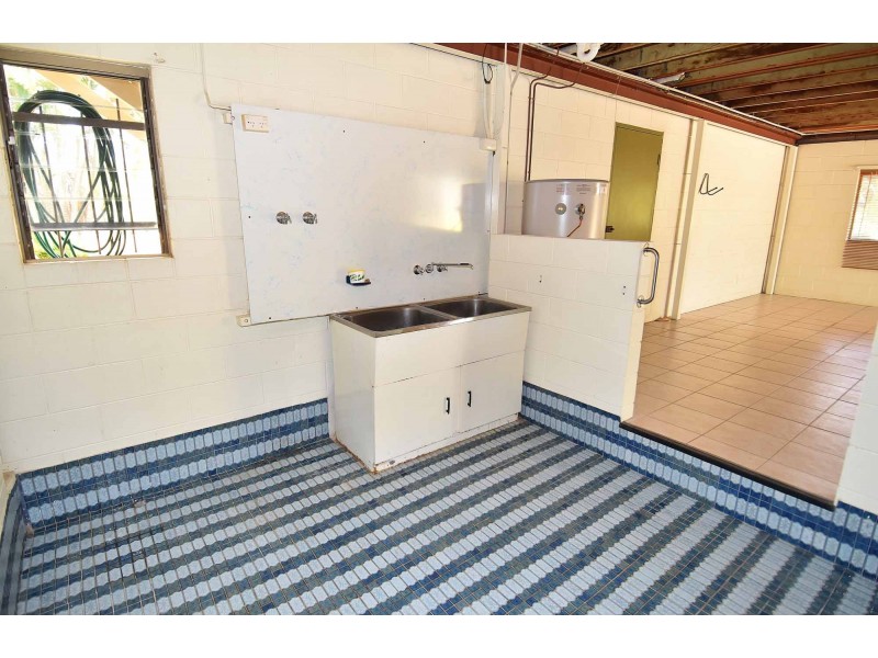 17 Oxford Street, Charters Towers QLD 4820