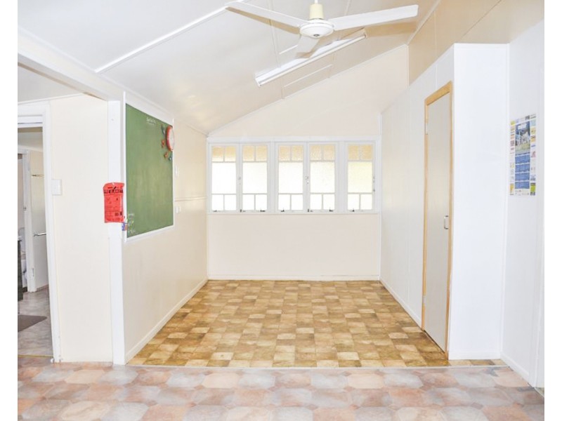 46 Racecourse Road, Charters Towers City QLD 4820