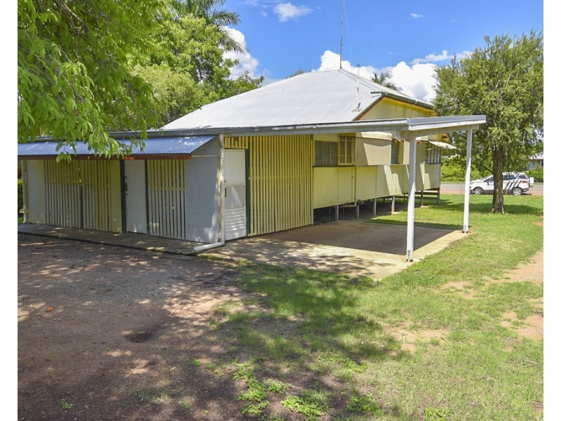 46 Racecourse Road, Charters Towers City QLD 4820