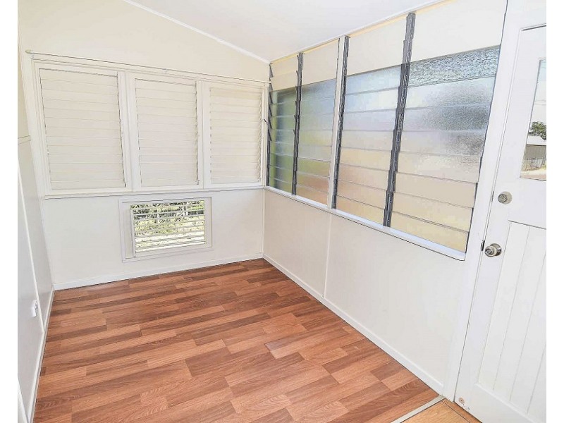 12 Mary Street, Charters Towers City QLD 4820